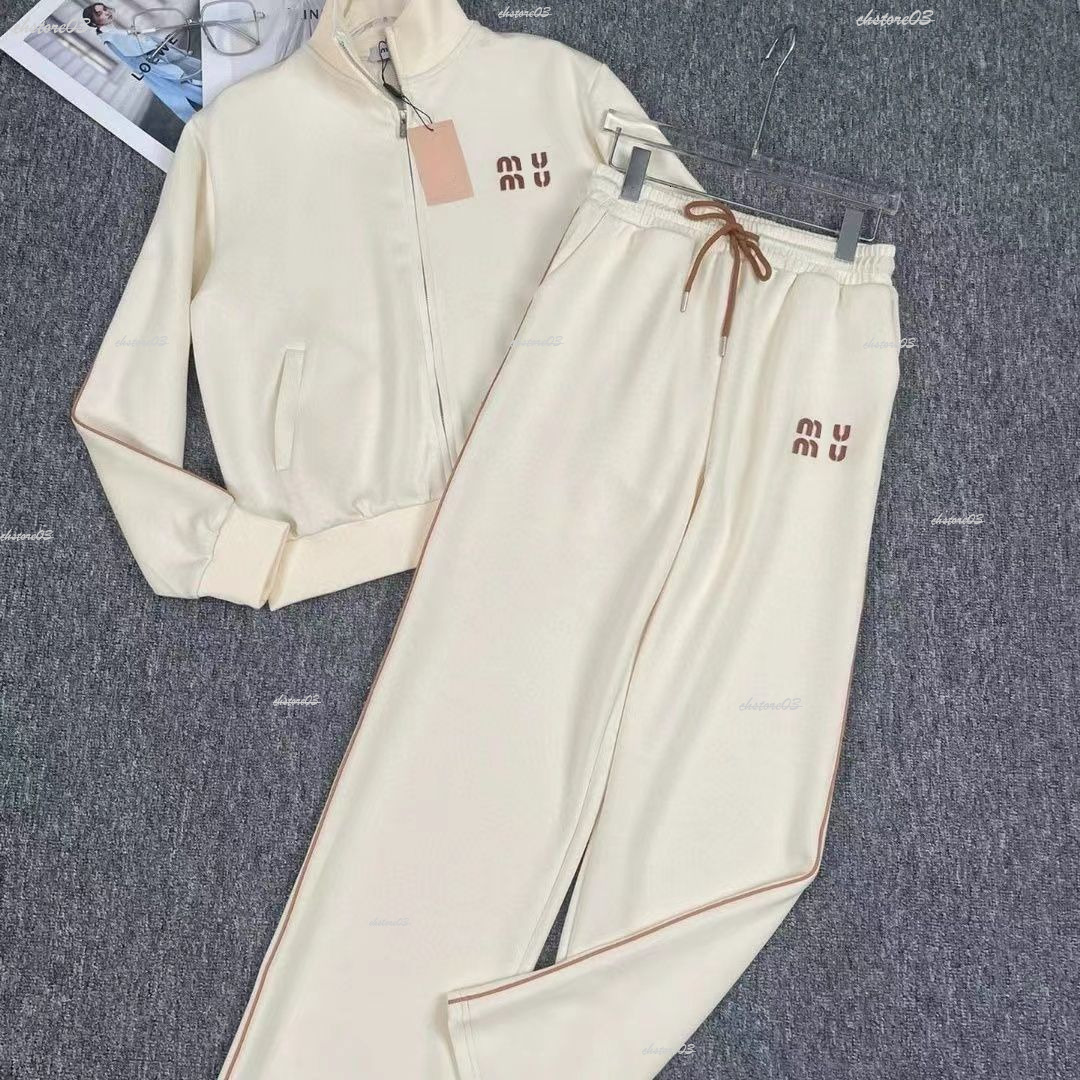 Designer Miumues Women Tracksuit Winter Miu Casual Fashion 2 Pieces Sportswear Set Embroidered Letter Stand Collar Zip MM Jacket Drawstring Elastic