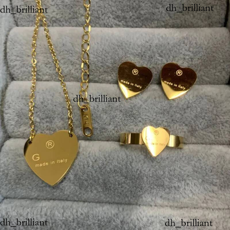 Femmes Top Qualité Designer Boucles d'oreilles Collier Anneaux Simple G Lettre Titane Acier Haute Poli Coeur Amour Pendentif Bijoux De Mode 8Afb
