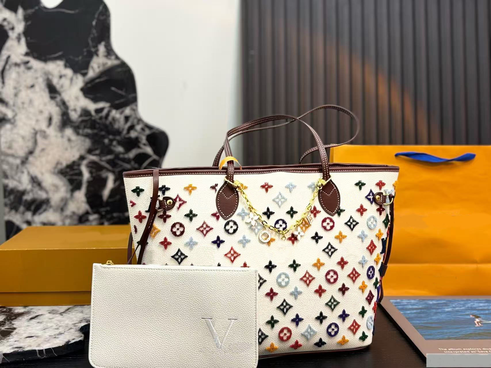 Designer Bag Shoulder Bag Luxury Montaigne Style Women Handbag Taupe Embossed Leather Top Handle Tote Removable Strap Crossbody Shoulder Bag Ladies