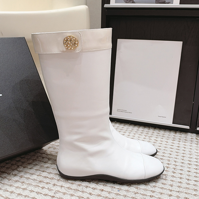 Top Luxury Designer Womens Round Toe Ankle Boots Modern White Smooth Calf Leather Short Boots Womans Fashionable Casual Travel Wearing Knight Short