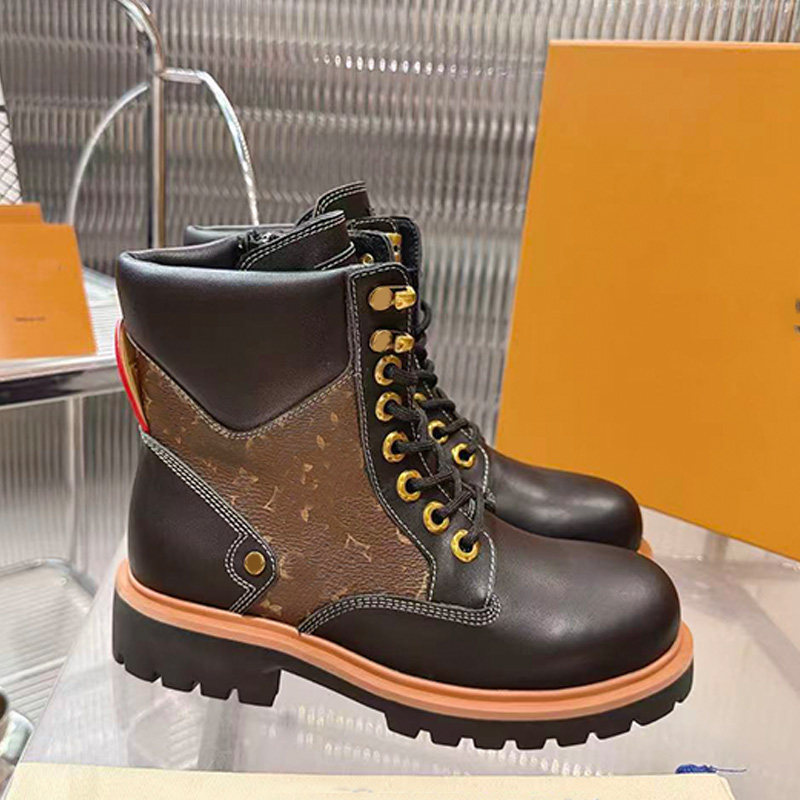 Luxury Designer Womens Remix Combat Boot Brown Calf Leather Smooth Leather Border Ankle Boots Mens Womans Autumn Winter Outdoor Daily Commuting Shor