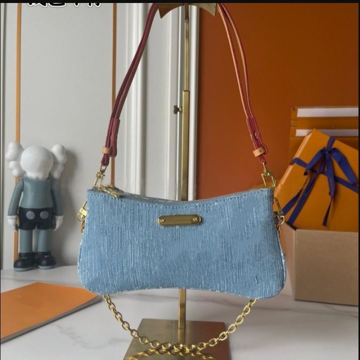 2026 Designer Bag Tote bag Luxury Leather Messenger Shoulder Bag Handbag Fashion Wallet Outdoor Beach Bag Woman Shopping Bag High Quality q126ds