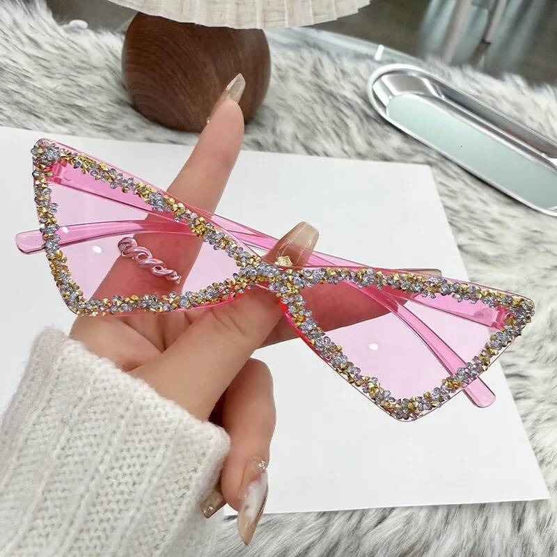 Lunettes de soleil incrustées personnalisées de style européen et américain, accessoires de défilé de mode, strass étincelants pour femmes, tenda
