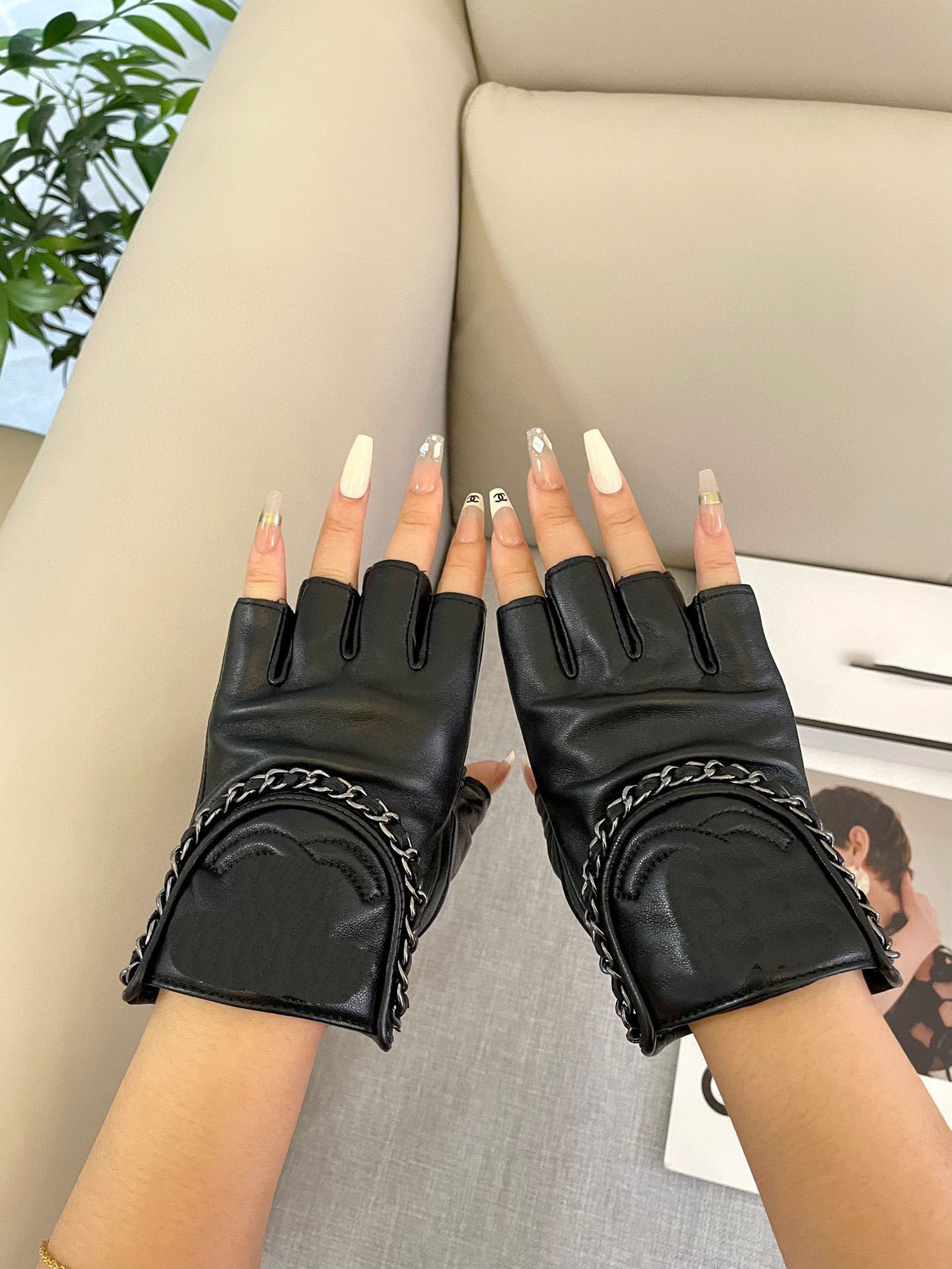 Luxury winter leather sheepskin gloves designer women's fingerless gloves five-finger gloves outdoor hiking cycling gloves