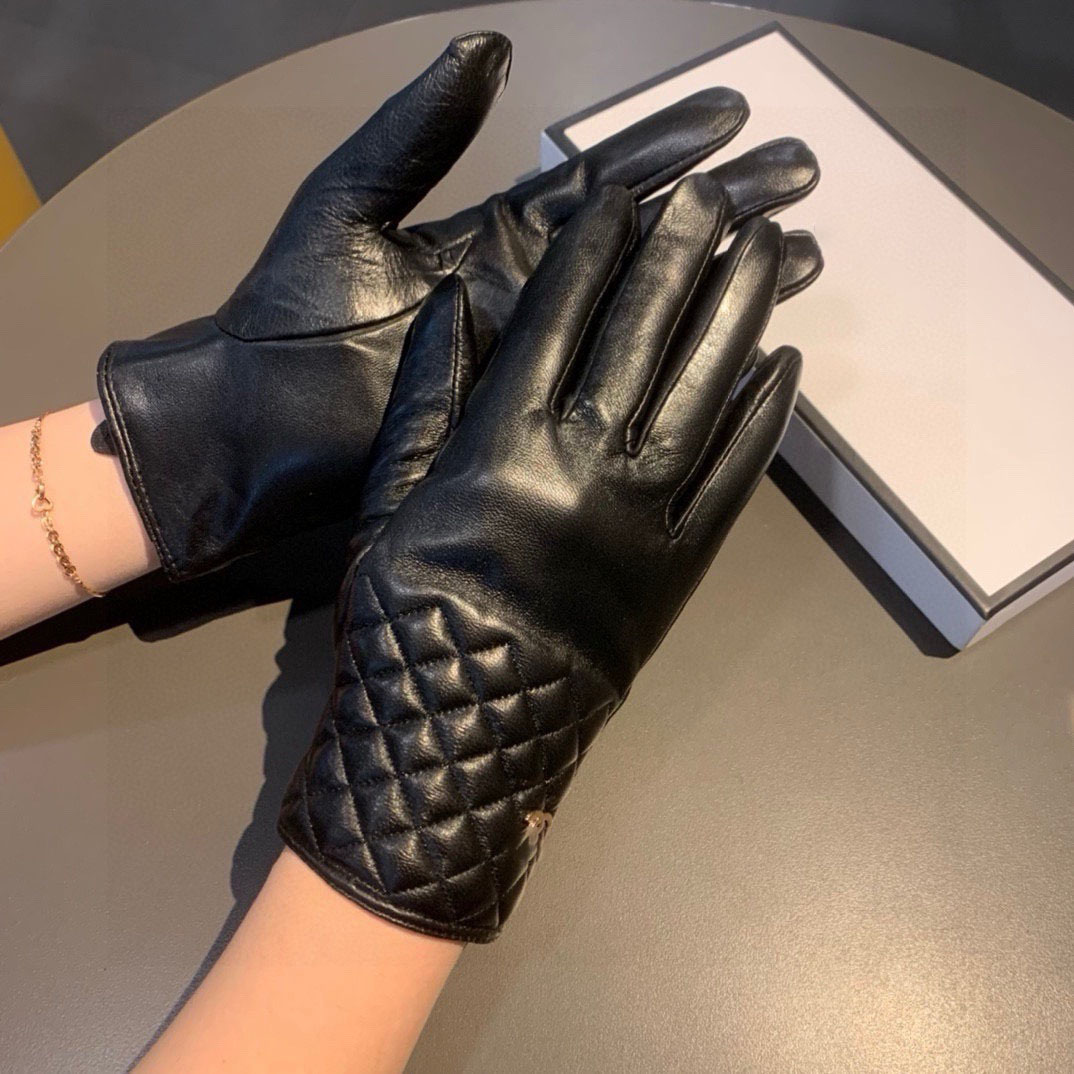 Women's Autumn and Winter Luxury Fashion Five-Finger Leather Gloves Riding Warm Insulated Sheepskin Touchscreen Gloves