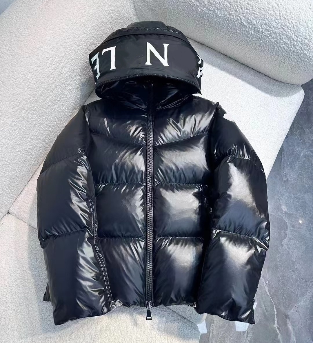Men Jacket Designer Winter Jacket Winter Mens Puffer Jacket Warm Windproof Down Jacket Shiny Matte Material Couple New Fashion Designer Canadian dou