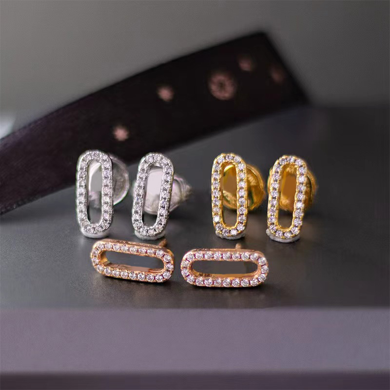 Les boucles d'oreilles de marque sont à la mode et pleines de cristaux, boucles d'oreilles à diamant unique adaptées à un usage quotidien avec de