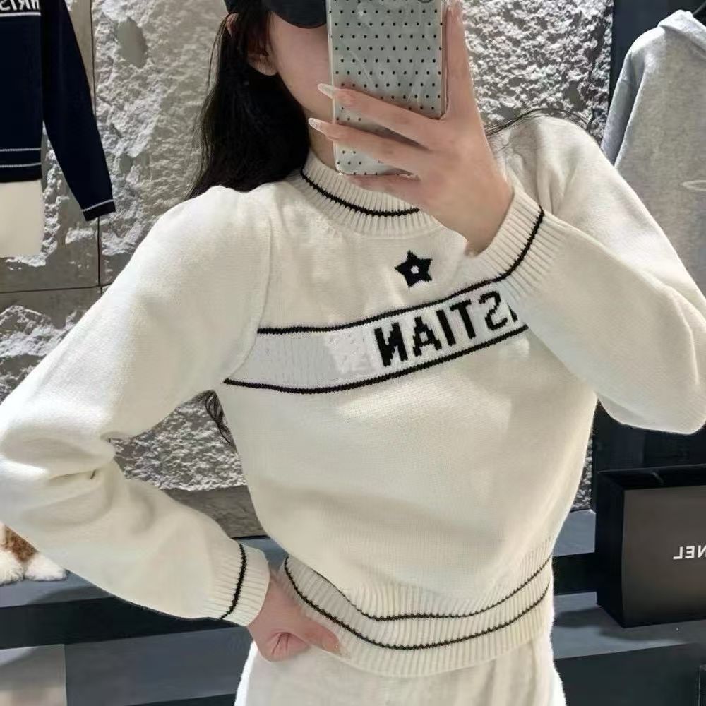 Designer European and American women's high-end knitted sweater jacquard 2026 embroidered pentagram autumn and winter new sweater round neck le