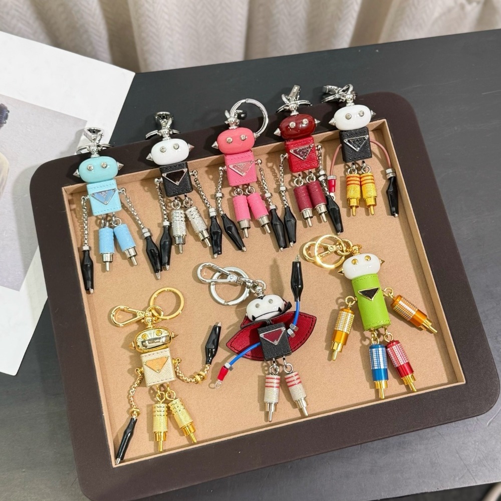 Designer Leather Robot Bag Charm Saffiano Leather Robot Keychain for Men Women Luxury Handbag Charm Stainless Steel Hardware Keyring Premium Qual