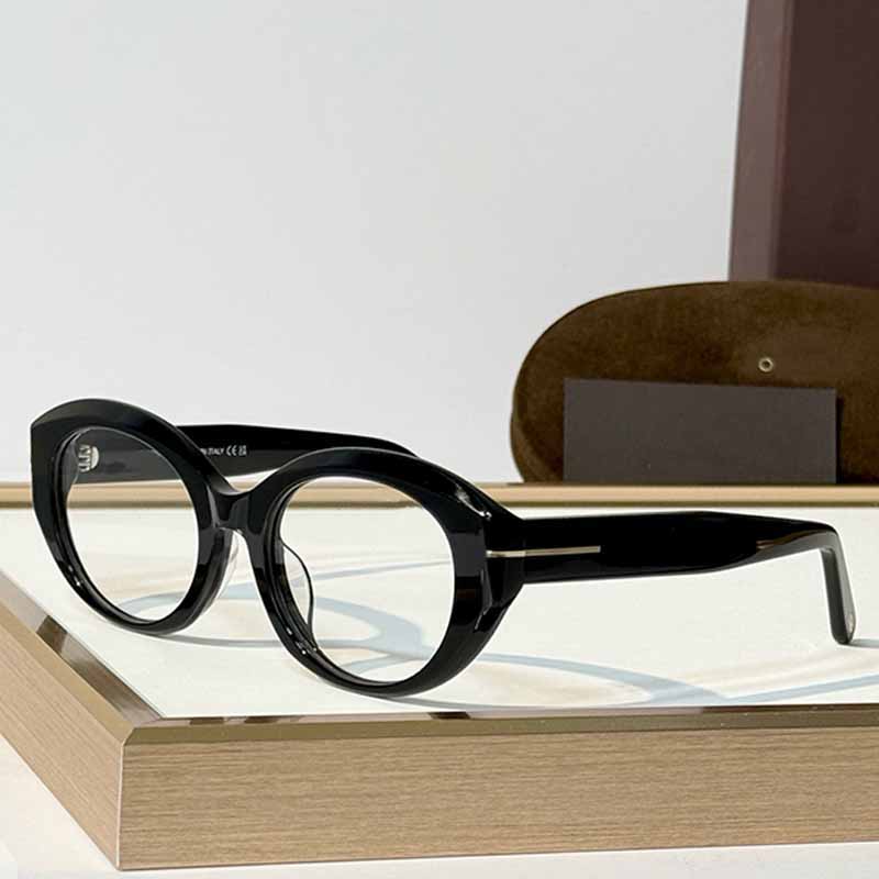 Designer Oval Frame Glasses For Women FT1293 Black Frame Clear Lenses Metal T Accent Temples UV400 Classic Chic Eyeglasses For Office Work Reading D