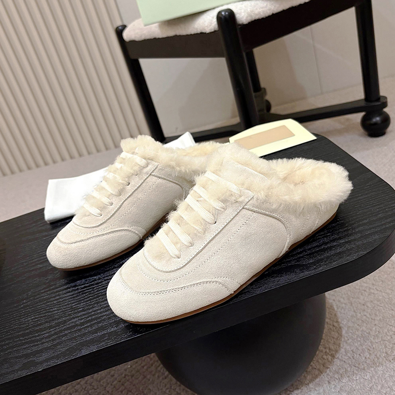 Autumn and winter velvet warm suede knight embroidery German training shoes, semi draggable genuine leather, lazy and relaxed feeling, flat botto