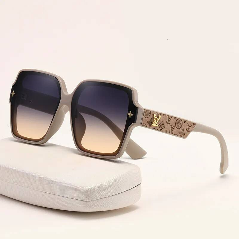 Brand Designer 2026 New Fashion Square Sunglasses For Women Style Light Luxury UV Protection Large Frame Versatile Glasses Hot