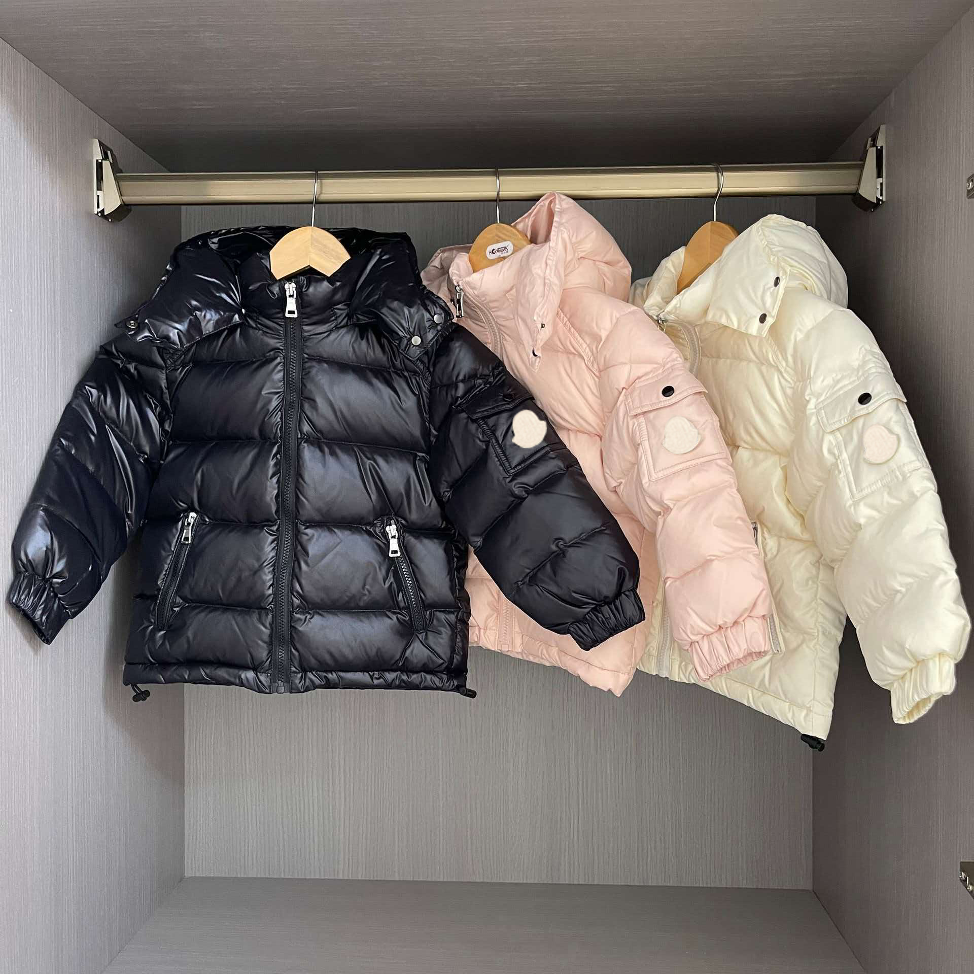 Kids children Coat designer winter Jacket boys girls outdoor Down hooded Warm Parka Black Puffer Jackets Clothing Outwear k6