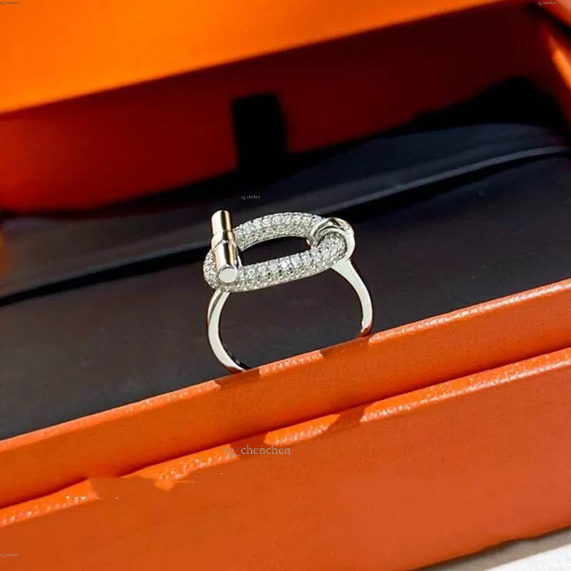 Luxury woman Designer Rings Pig Nose Chain gold Premium Precision Edition set with dias Niche design Ring rose Wedding ring jewelry accessories