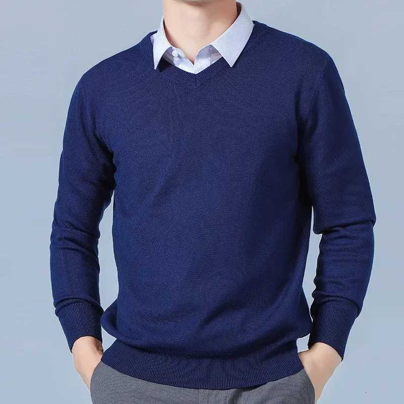 Men's Sweaters Men Cashmere Sweater Autumn Winter Soft Warm Jumper Pull Homme Hiver Pullover V-Neck Knitted Sweaters Male Knitwear D261009