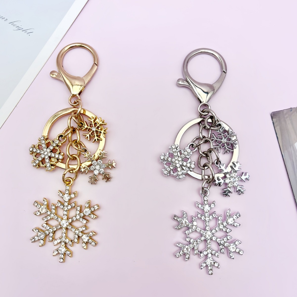 new Free shipping luxury bag charm Exquisite snowflake shaped keychain pendant snowflake accessory texture hanging decoration