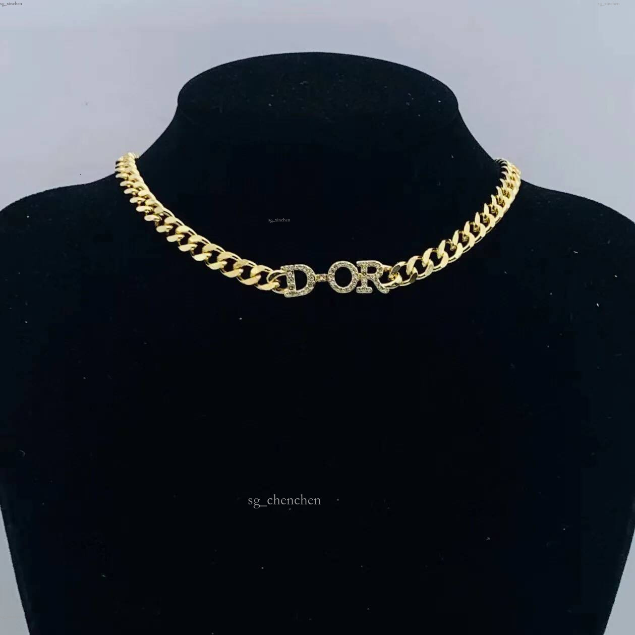 Bracelet de créateur de luxe couleur or, pendentif lettre classique, collier chaîne épaisse en laiton, ensemble de mode pour femmes et filles
