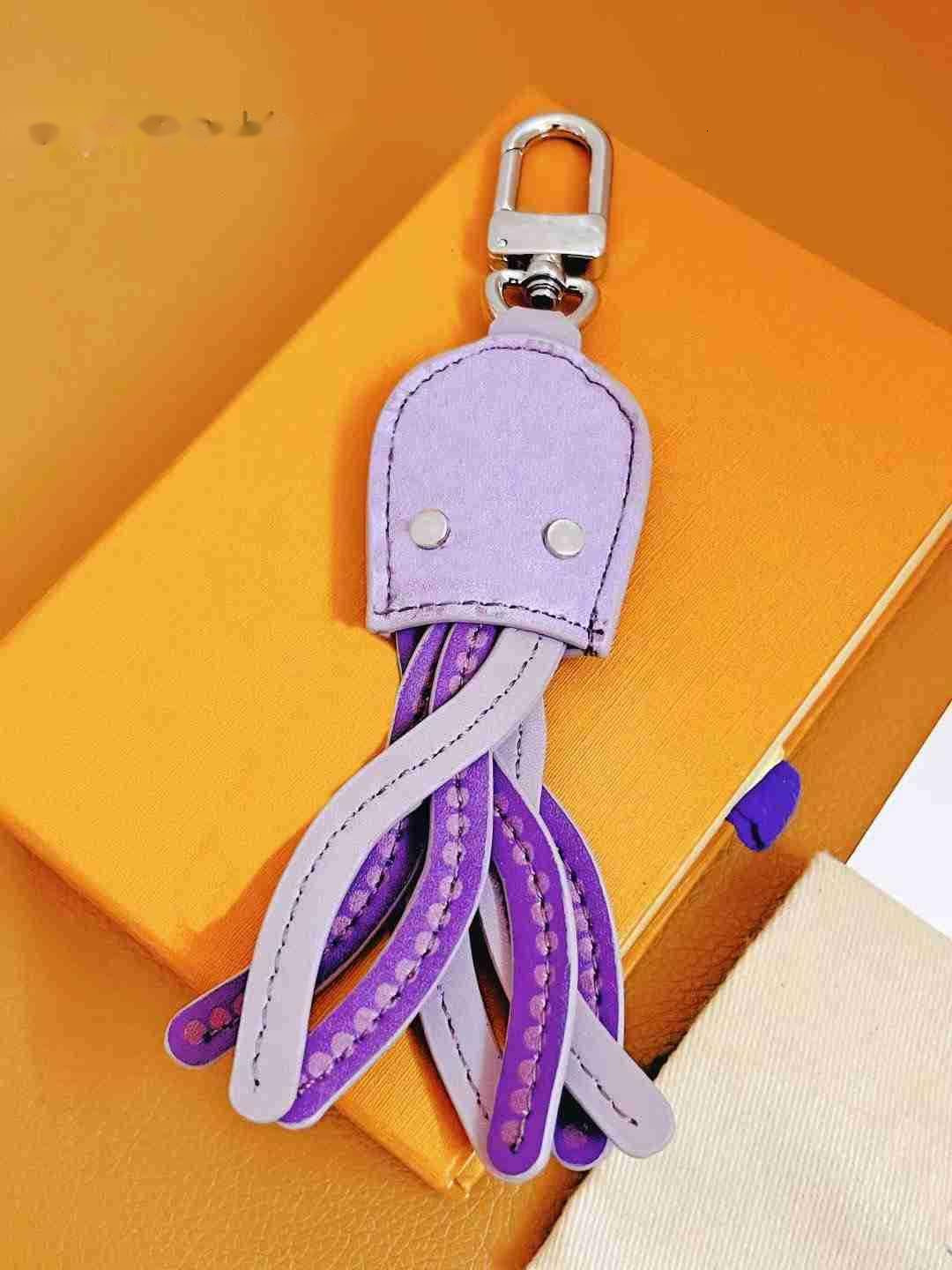 Keychains Lanyards Keychains Designer Purple Octopus keychains Letter Flower Luxury Cuttlefish Keychain bag charms pendant Women Men Car Key Rings