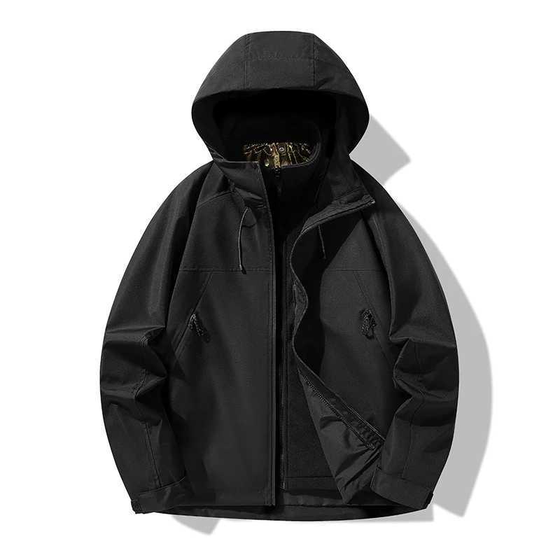 Outdoor Jackets Hoodies Mens coat autumn and winter three-in-one waterproof mountaineering and outdoor jacket with thickened windbreaker men's