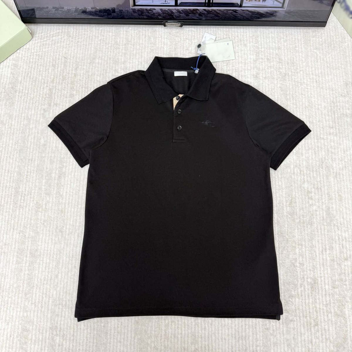 Designer brand clothing, high-quality men's T-shirts and polo shirts, men's short sleeved polo shirts, classic business men's styl
