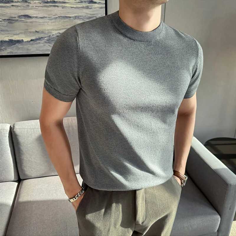 Men's Sweaters High-quality Men's Short-sl1 Knitted Sweater T-shirt O-Neck Solid Color Men Pullover T Shirts Slim Fit Stretch Undershirt T