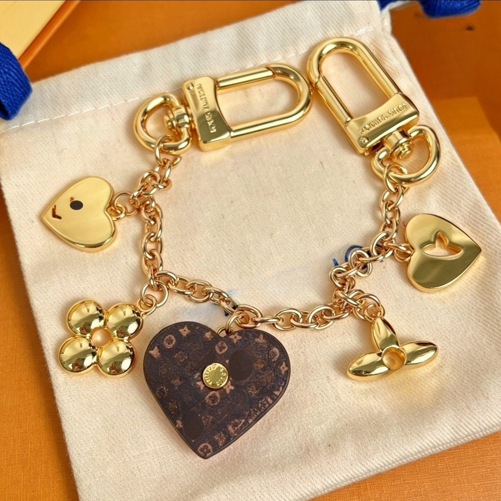 Keychain Designer Lanyard Bag Charm Luxury Keychain for Women Cute Bag Charms Keychains Flower Classic Pendant Chain Fashion Key Rings Quality Ke