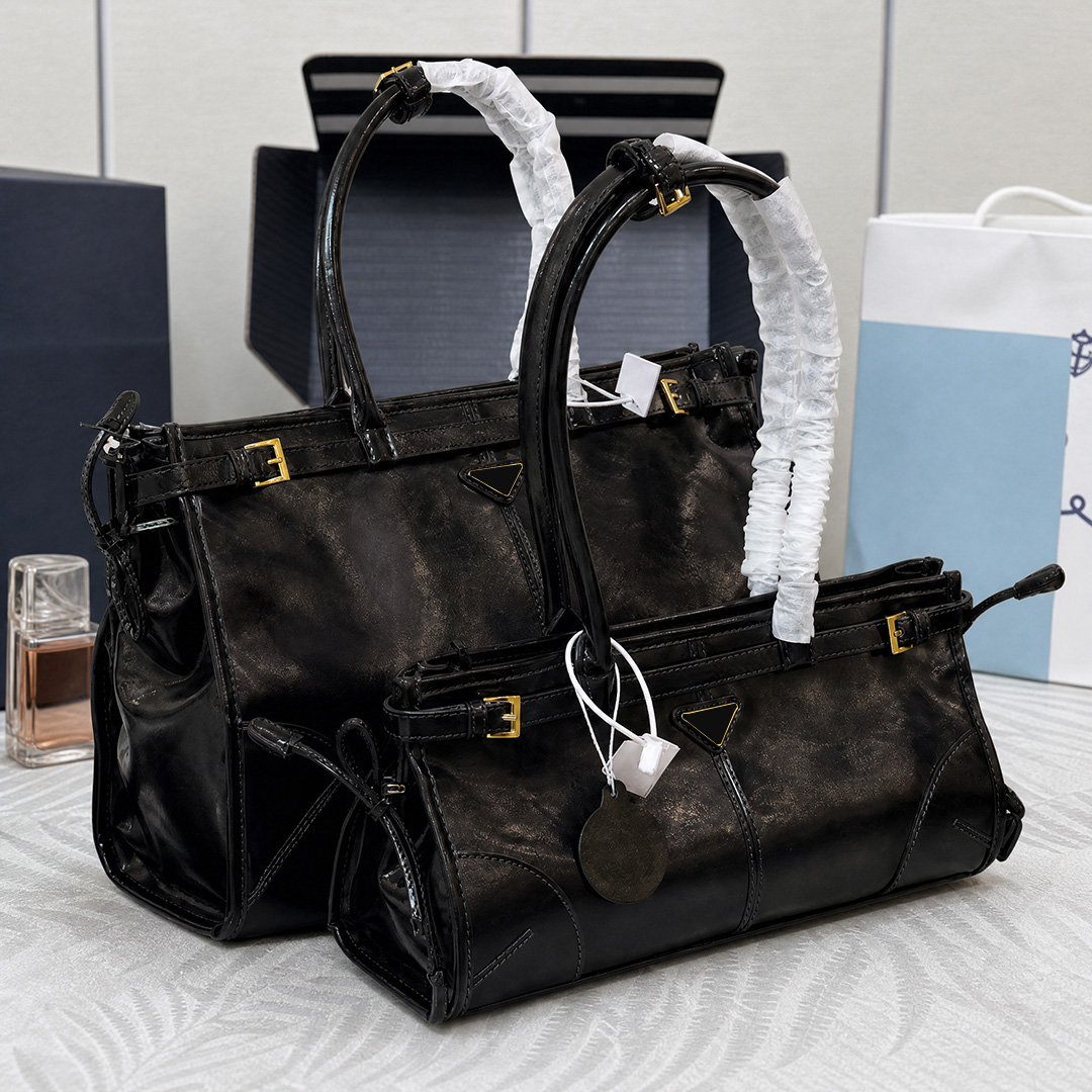10A Designer Bags Luxury Silver Buckle High-Quality Nylon Handbags Large-Capacity Shopping Bags Underarm Bags Womens Shoulder Bags Tote Bags