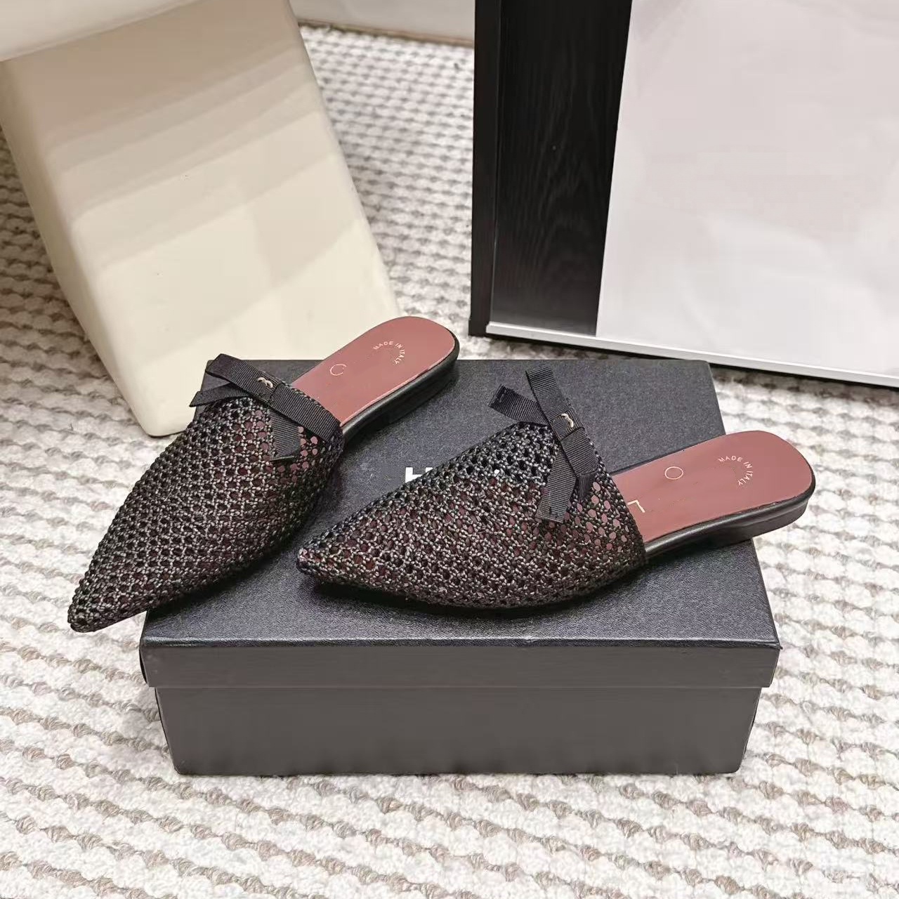 quality sandals Summer Beach Flat 8 Colors hasp cusp slippers womens Fashion slider Net fabric New Designer pool mary jane luxury casual shoes Home