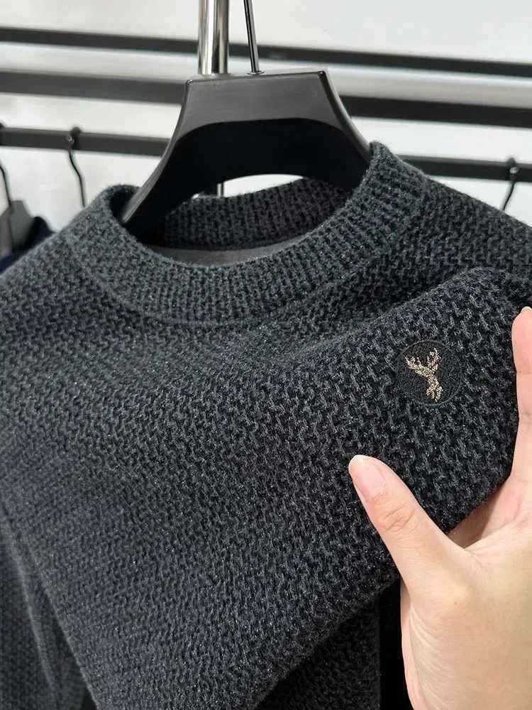 Men's Sweaters Designer 2024 New Autumn Winter Men's Embroidery Sweater Thickening Fashion Round Neck Plush Velvet Knitwear Pullover D2610