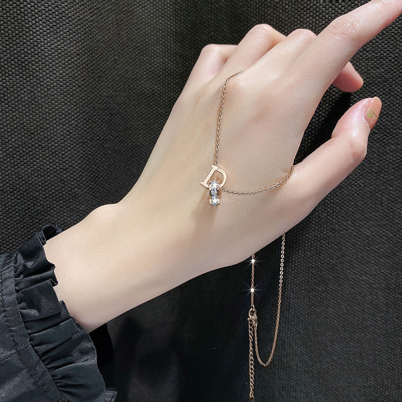 European and American Titanium Steel Necklace for Women Double Ring Letter D Inlaid Diamond Clavicle Chain Jewelry