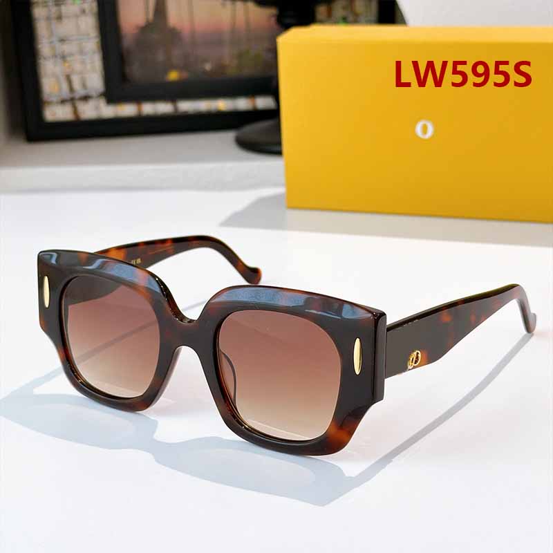 Designer Vintage Bold Square Sunglasses Women LW5095S Chunky Tortoise Frame Gradient Brown Lenses UV400 Gold Rivet Temples Chic Shades For Shopping
