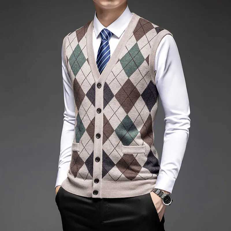 Men's Sweaters New Spring Autumn Men's Knit Smart Casual ve1s Fashion Patchwork sl1less Slim Fit V-Neck Knitted Pullovers Men Sweater ve1