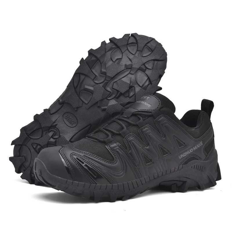 Outdoor Shoes Sandals Mountaineering Shoes Men's Genuine Leather Outdoor Sports Anti Slip Mountaineering Hiking Shoes Breathable Tourism Shoes