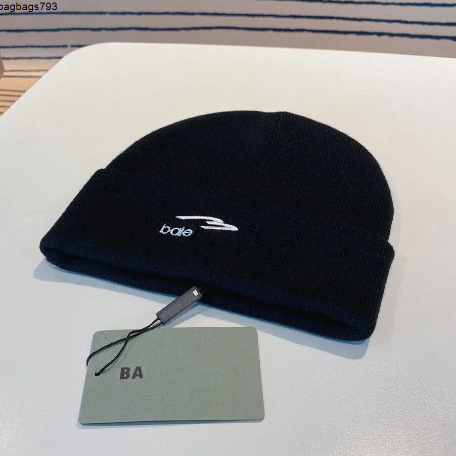 Beanie/Skull Caps Beanie Designer Caps Winter Hats for Women Men Fashion Embroidered Signature Vertical Stripe Beanie Hat Skull Caps Outdoor Travel
