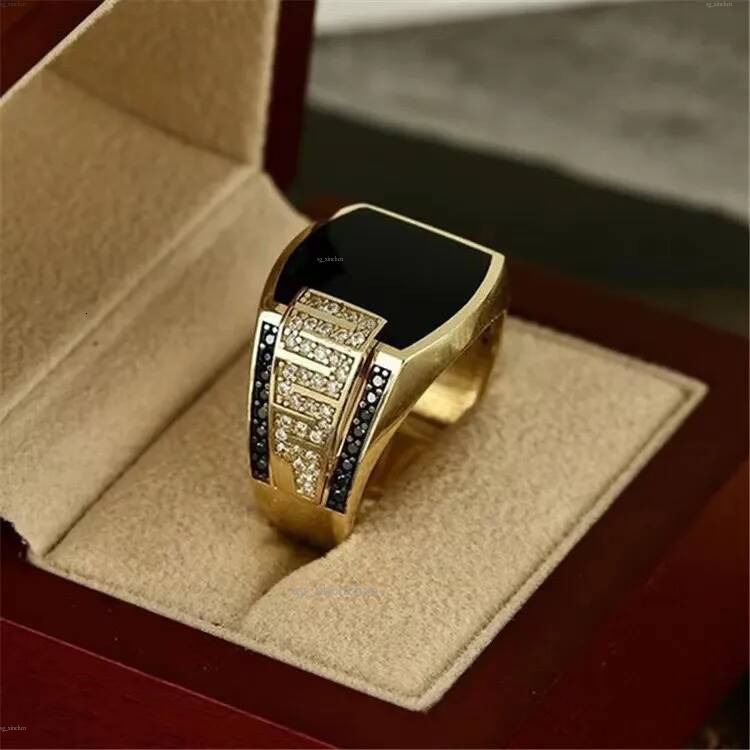 HipHop Crystal for Men Cool Copper Diamond Finger Ring 18K Gold Silver Punk Rock Black White Enamel Men's Rings Generous Design Male Jewelry Gi