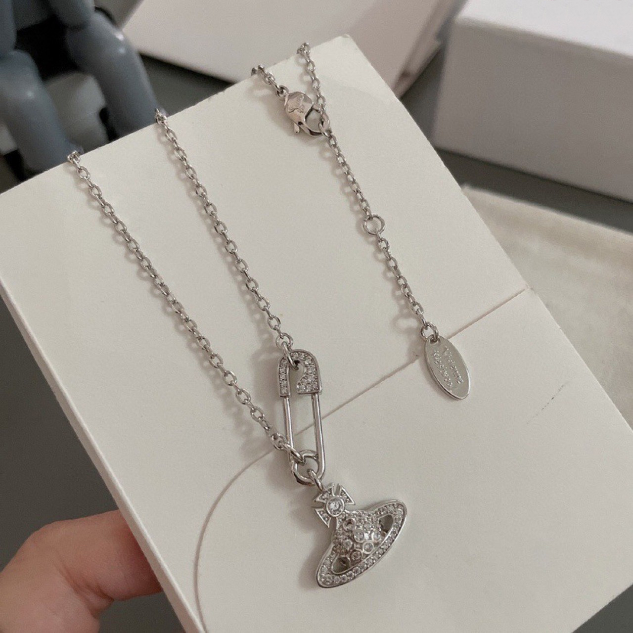 Exquisite Designer Gold Plated Zircon Planetary Pendant Necklace Bracelet Luxurious High End Gift Suitable For Women Commuting Simple And Matched Wi