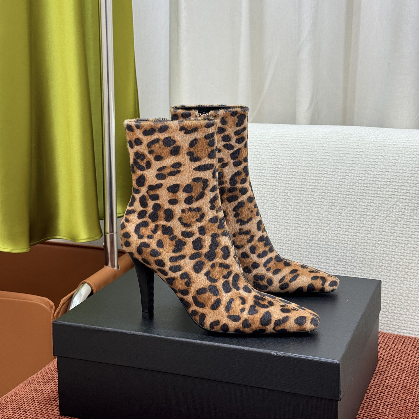 Ladies Pointed Toe Leopard Print Booties, Stiletto Heel Short Ankle Boots, Skinny Shaft Women High Heels, For Daily Commute Banquet Night Out Occasi