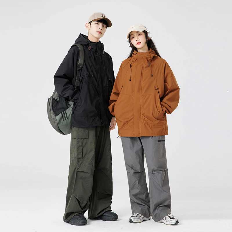 Outdoor Jackets Hoodies Couple Outdoor Leisure Hiking Hooded Jacket Trendy Loose and Comfortable Spring Autumn New Durable Cold Proof Warm Stormtroo