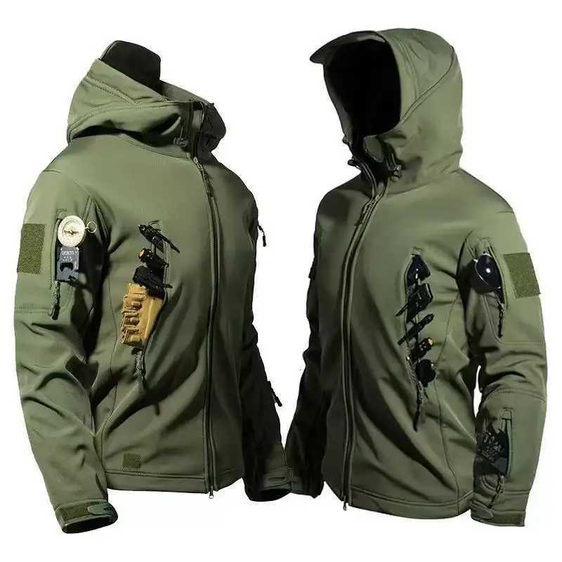 Outdoor Jackets Hoodies Men's Winter Autumn Fleece softshell Waterproof Tactical Military Camping Hiking Jackets Climbing Hunting trousers Comb