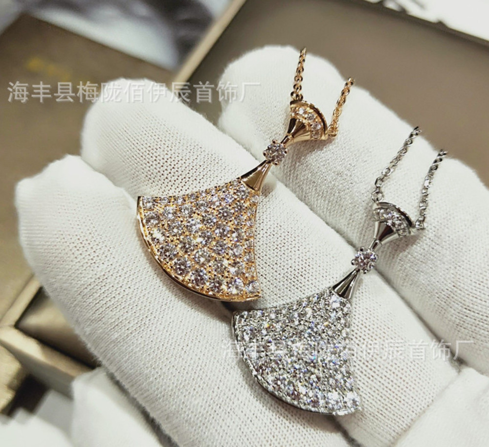 Bvlgarilys pendentif colliers bijoux collier de créateur pour femme homme bijoux grande chaîne de clavicule en diamant en forme d'éventail en or