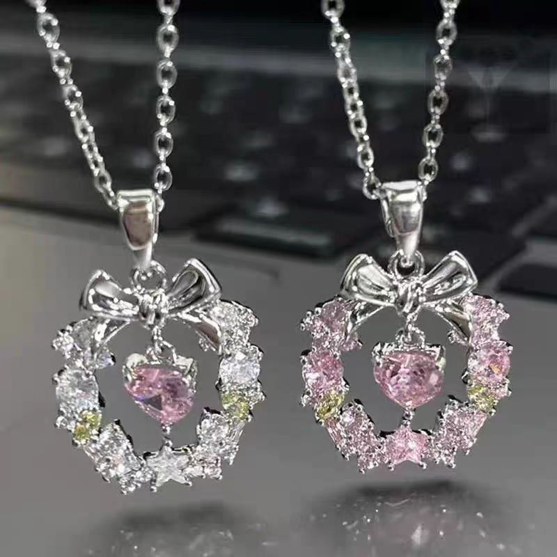 Love Wreath Bowknot Necklace Women, Clavicle Chain, Light Luxury Niche High-end Design Necklace, Ins Style for Students and Best Friends