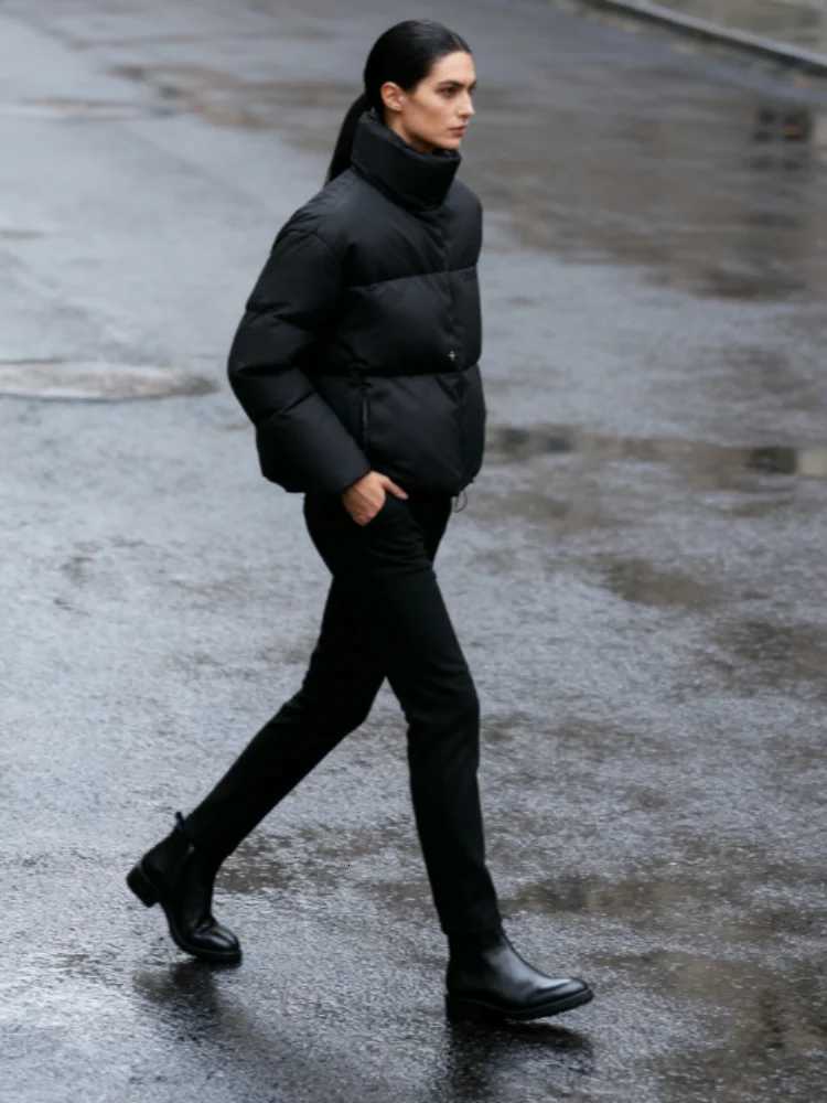 Down Parkas Winter Women's Casual Cotton Coats Women's Stand Collar Zipper Long Sleeve Warm Short Outerwear Ladies Windproof Commuter Jack