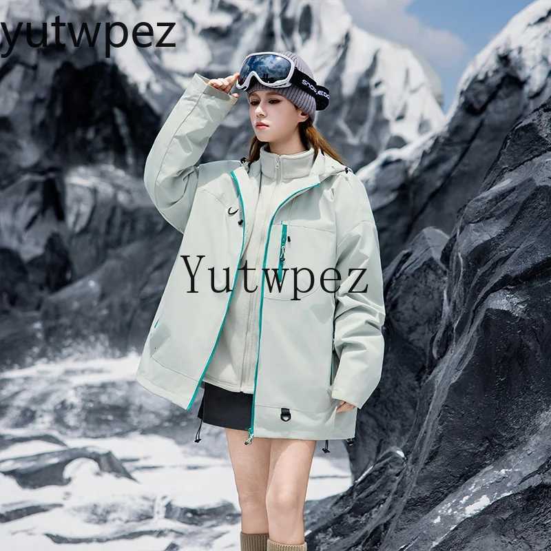 Outdoor Jackets Hoodies Sports Running 3-in-1 Winter Graphene Liner Thickened Hooded Cargo Jacket Men Cycling Windbreaker Hiking Outdoor Climbing Co