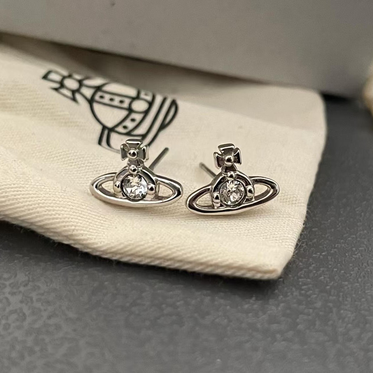 Mini Designer Gold Plated Zircon Earrings Exquisite Fashionable Gifts Suitable For Womens Casual And Minimalist Style Paired With Jewelry