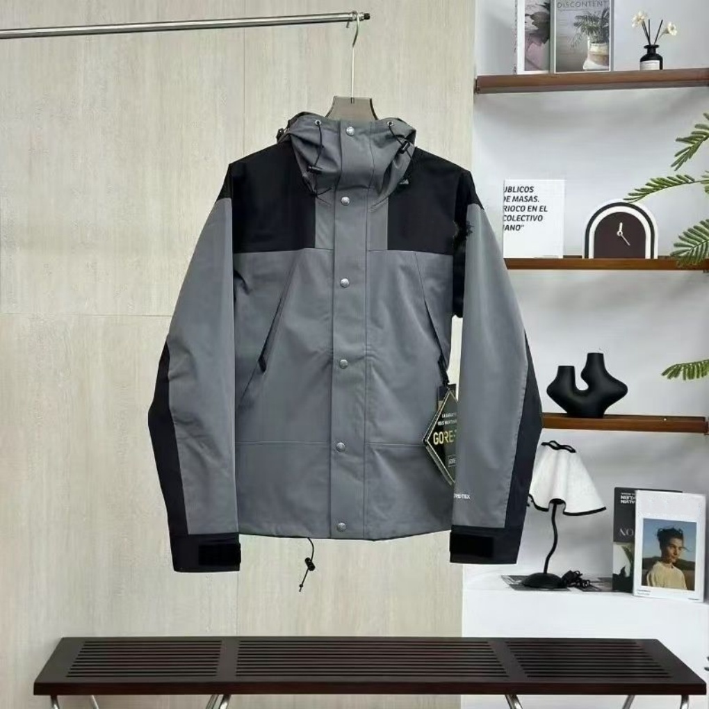 Jacket Men Windbreaker Spring Autumn Thin Zipper Designer Mens Jacket Sports Veste Homme Outdoor Casual Coat Brand Women Hiking Hooded Jacket men De