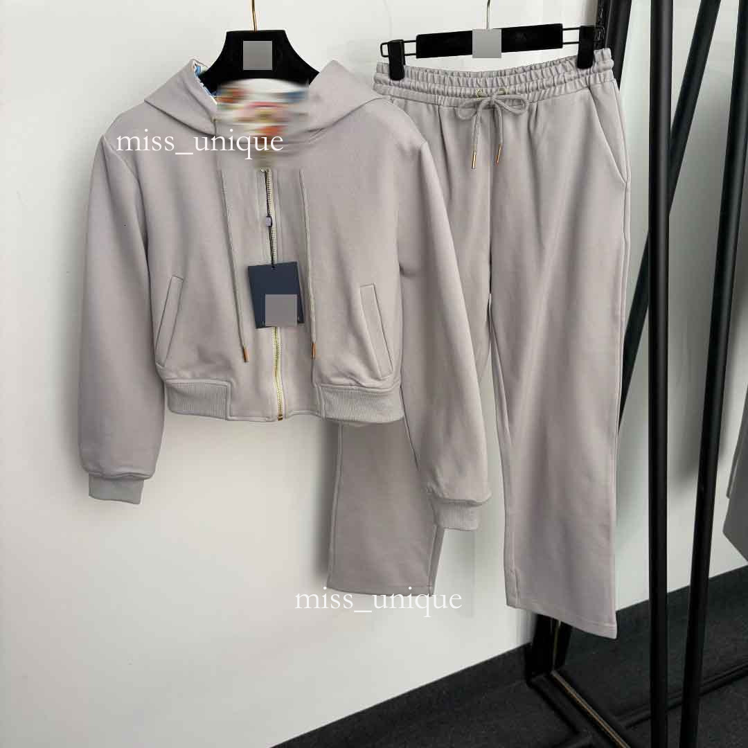Designer Retro-Style Printed Reversible Short-Sleeve Hooded Zip-Up Jacket And Long Pants 3d73