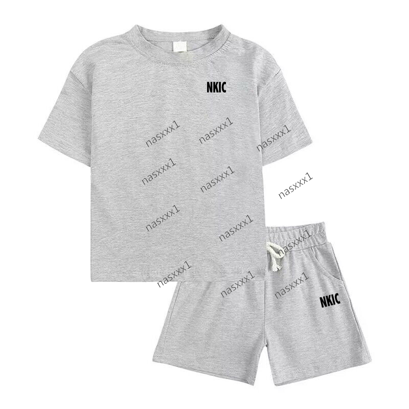 Été bébé filles marque vêtements ensemble enfants garçon lettre imprimé gris T-shirts et shorts 2 pièces costume enfant décontracté haut bas tenu