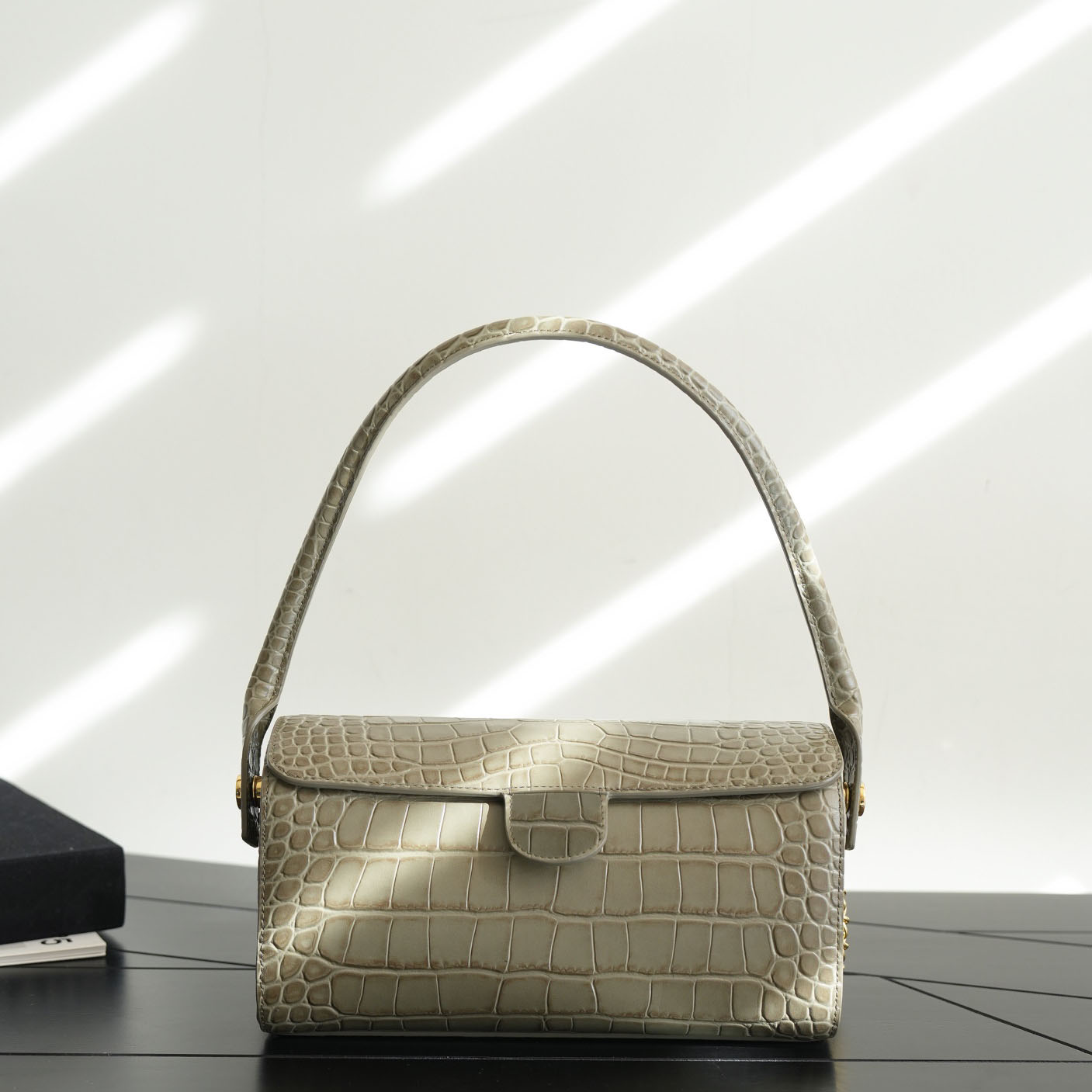 Designer Bag 26A Croc Embossed Bowling Bag Quilted Cowhide Chain Handle Shoulder Handbag For Dating Party Daily Outing