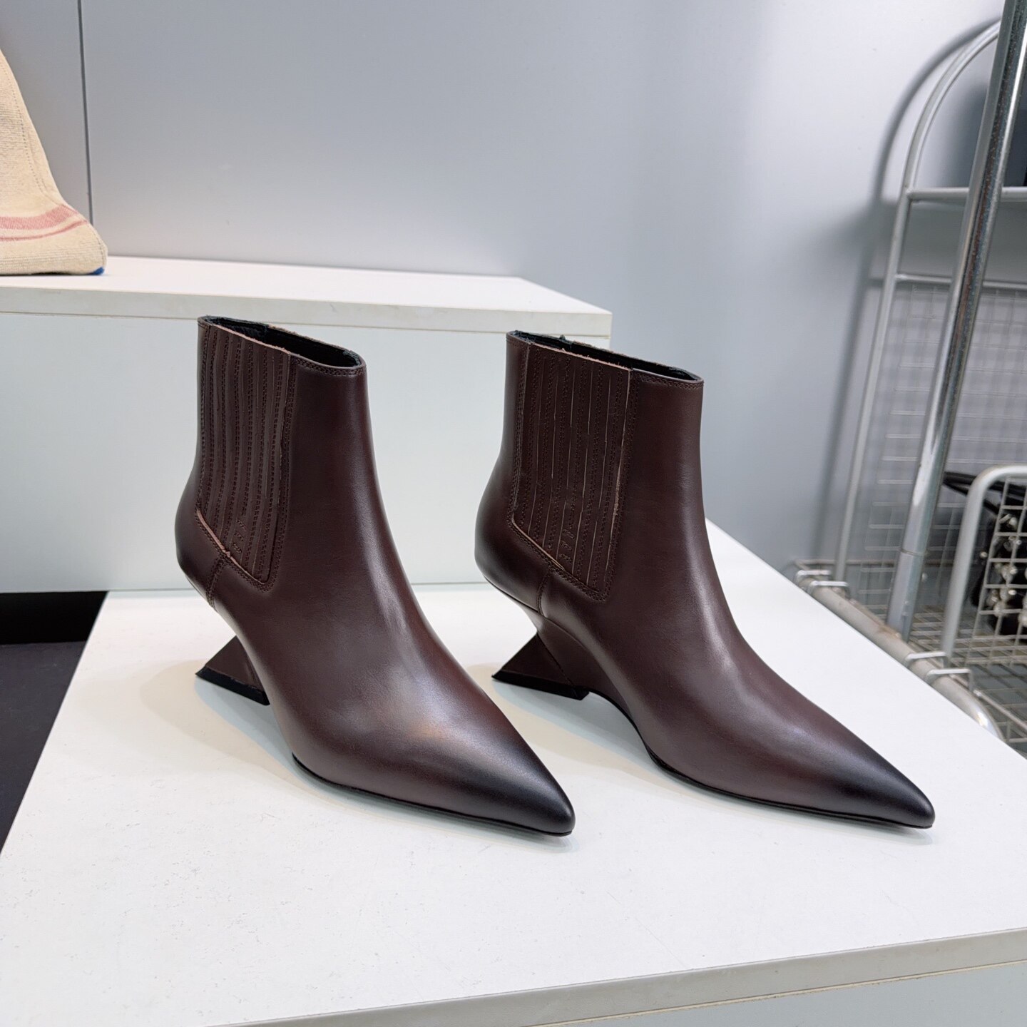 ankle boot woman designer wedge point toe matte leather chelsea luxury comfortable yellow green black work vintage modern casual retro fashion grey