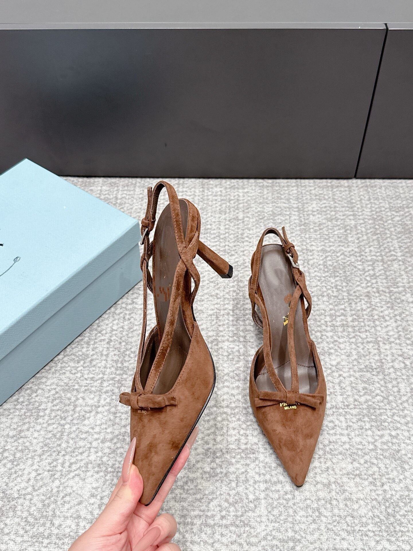 slingback woman designer stiletto point toe bow matte leather luxury comfortable pink purple black silver party work office retro modern casual fash